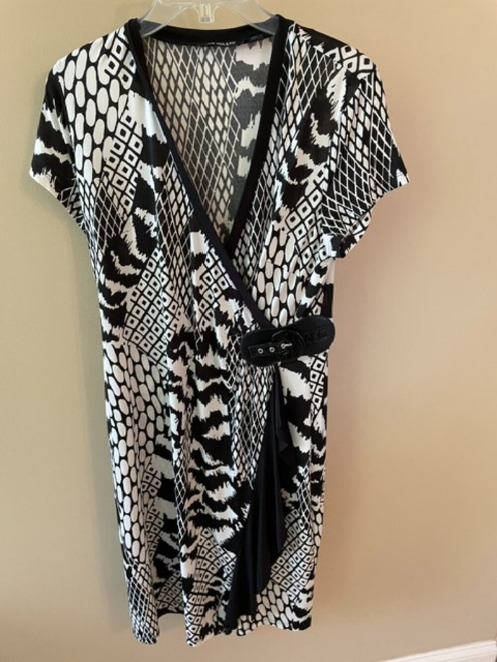 WOMEN'S Milano cream and black cross over dress with buckle, size Medium